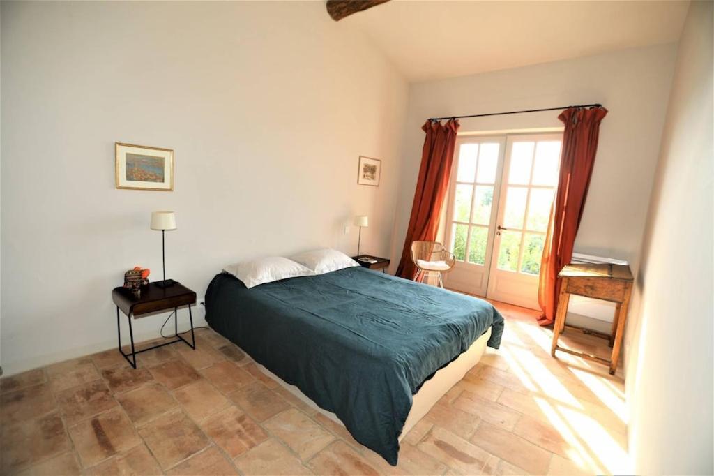 In Gordes, Facing The Entire Luberon Park A Beautiful 5 Bedrooms House Extérieur photo